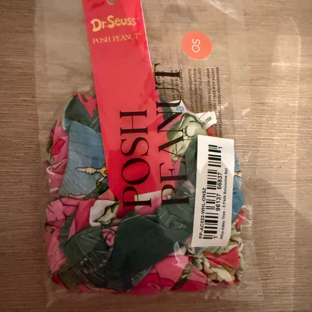 Dr. Seuss Posh Peanut 3 piece scrunchie set